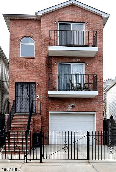 2nd image of 15 Vine St