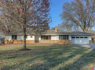 11418 Pierce St, Omaha, NE 68144