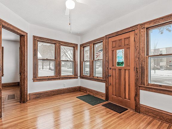4th image of 4027 Minnehaha Ave