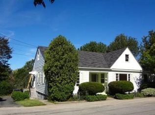 20 Pleasant St, Rockport, MA 01966