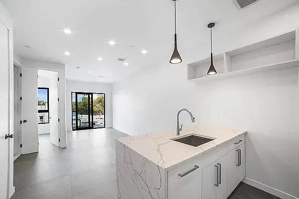 Rented by GROOME REALTY LLC | media 24