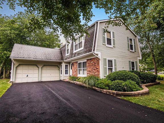 5th image of 810 France Ct