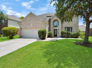 8810 Sunforest Ln, Pearland, TX 77584