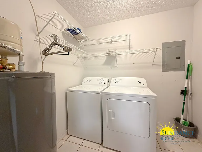 2400 Suwanee Ln — Photo 19