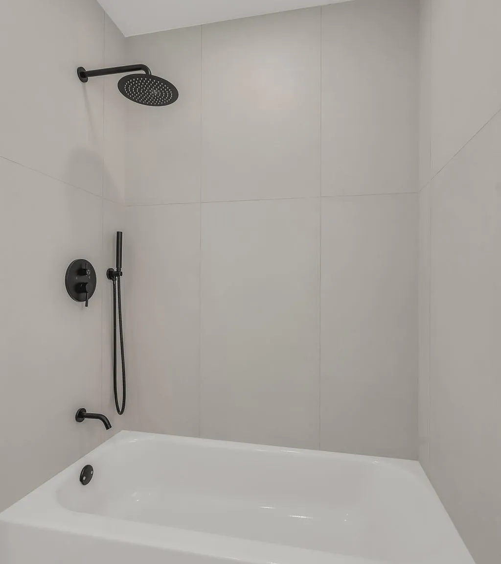 4 bed, 1597 sqft, $6,000 — Photo 4