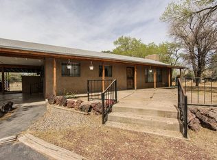821 Gabaldon Rd NW, Albuquerque, NM 87104