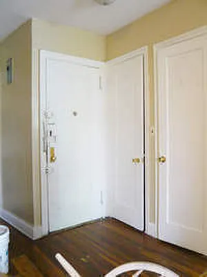 Rented by Camhi NYC Realty Inc | media 34