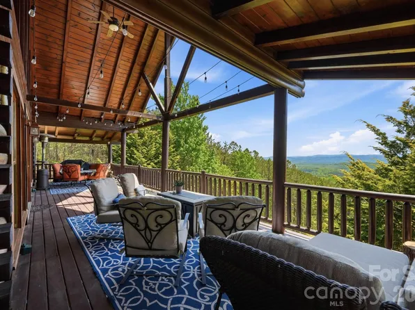 3918 Skyline Dr, Morganton, NC 28655