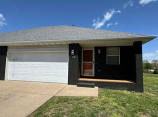 701 McLean Ct, Nixa, MO 65714