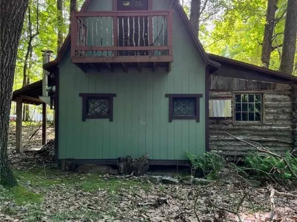 120 Berkey Ln, Pleasantville, PA 16341