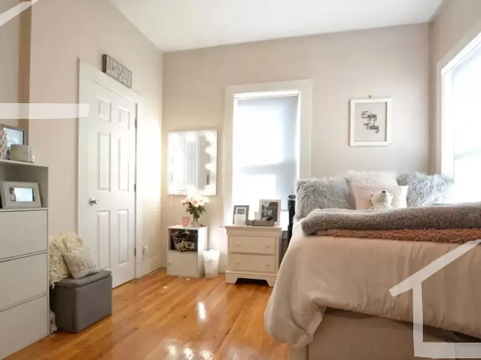 11 Wadsworth St #2U