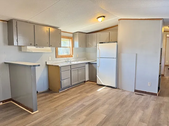 205 W Conyers Ave #6 — Photo 3