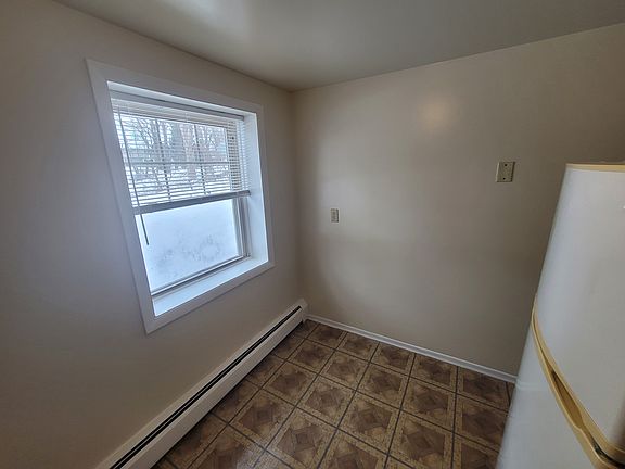 4th image of 760 Liberty St #5