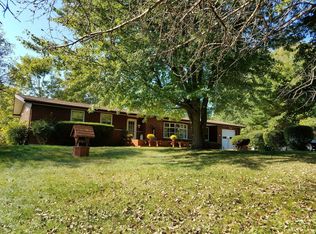 8 Old Smith Rd, Poughkeepsie, NY 12603