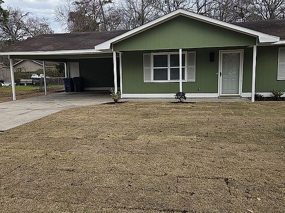 3rd image of 140 Crossbrook Dr