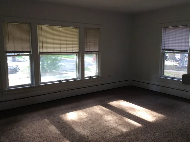 630 S Whitcomb St — Photo 4