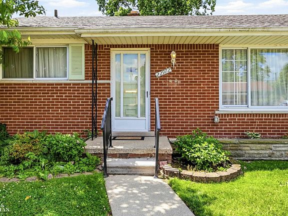 2nd image of 22972 Clairwood St