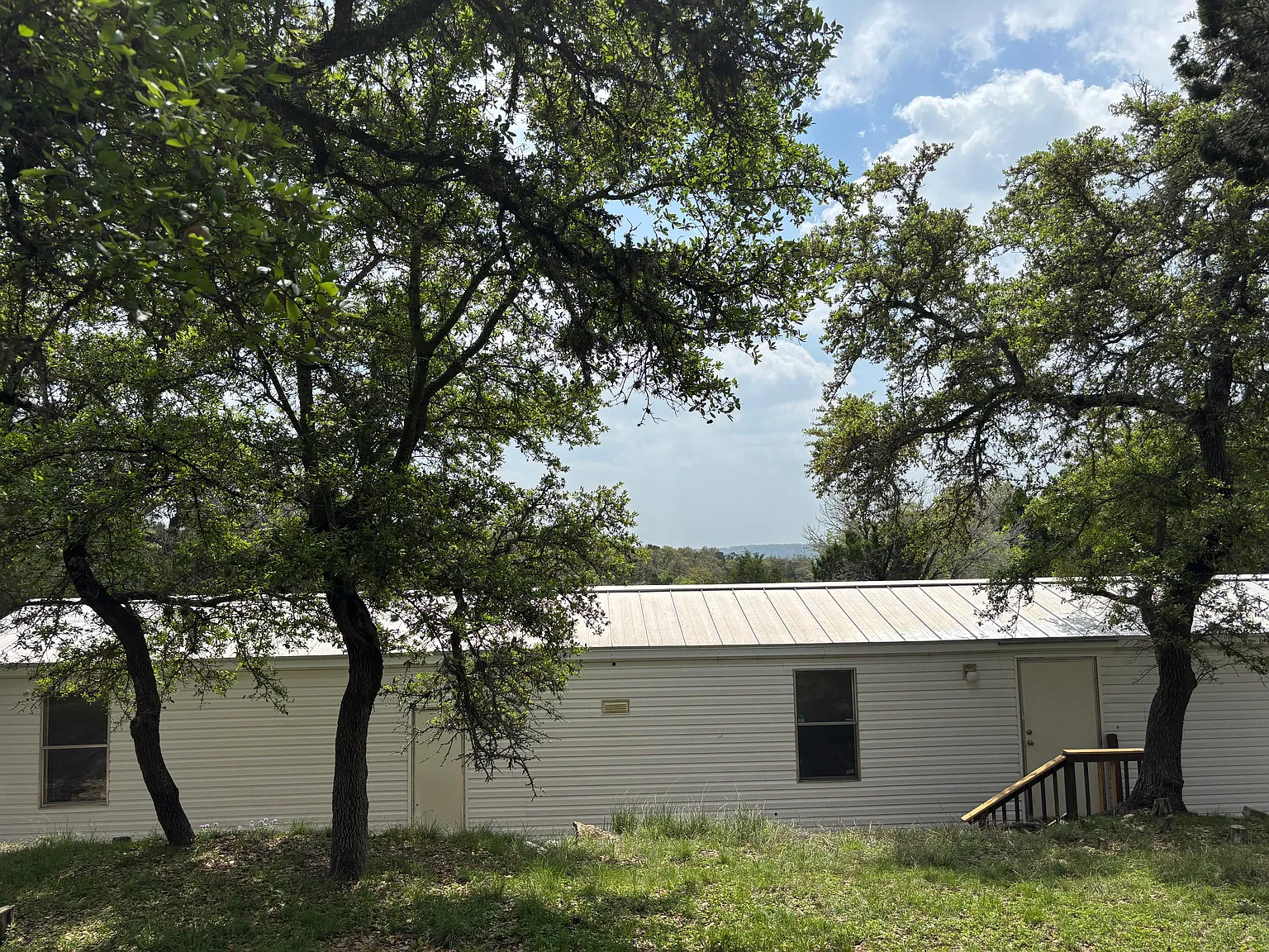 2 bed, 1.5 bath, 980 sqft, $1,000 — Photo 2