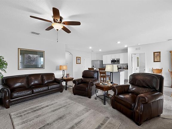 4th image of 524 BOARDWALK AVENUE