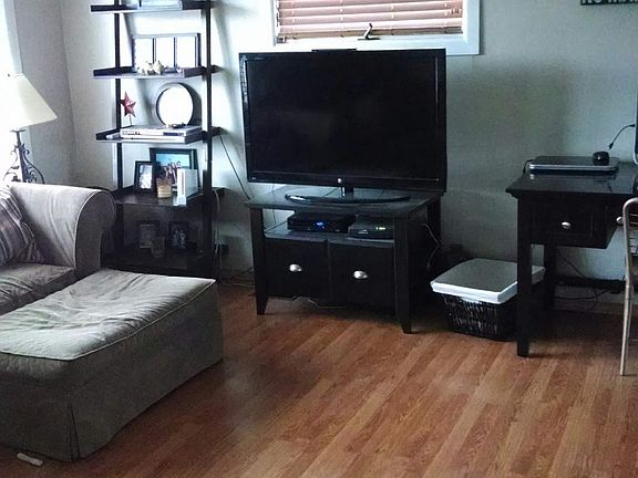 4th image of 698 Diane Ave