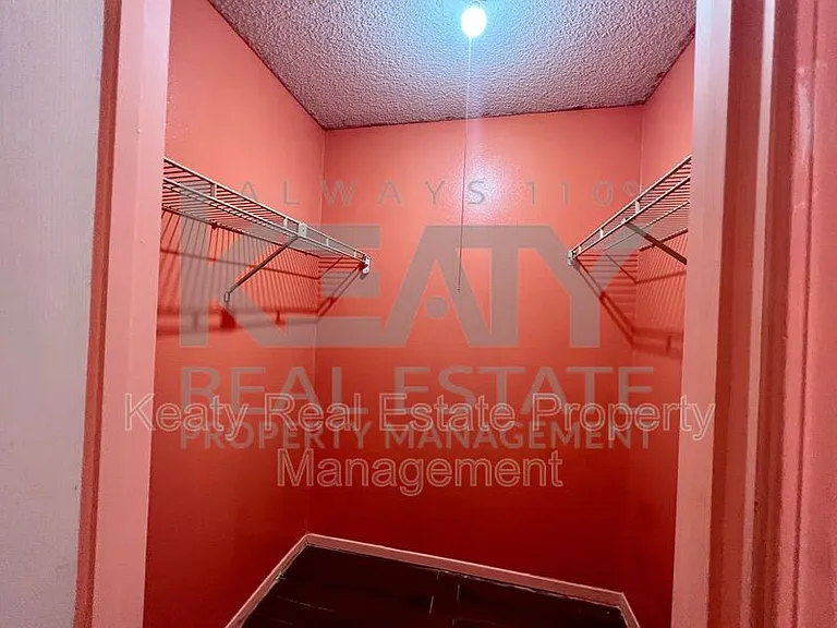 108 Meudon St #A — Photo 6