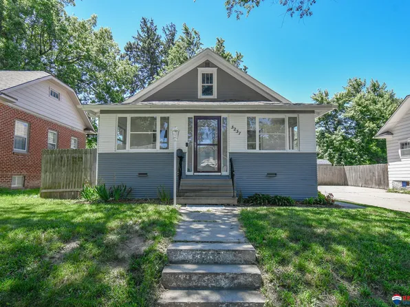 3237 C St, Lincoln, NE 68510