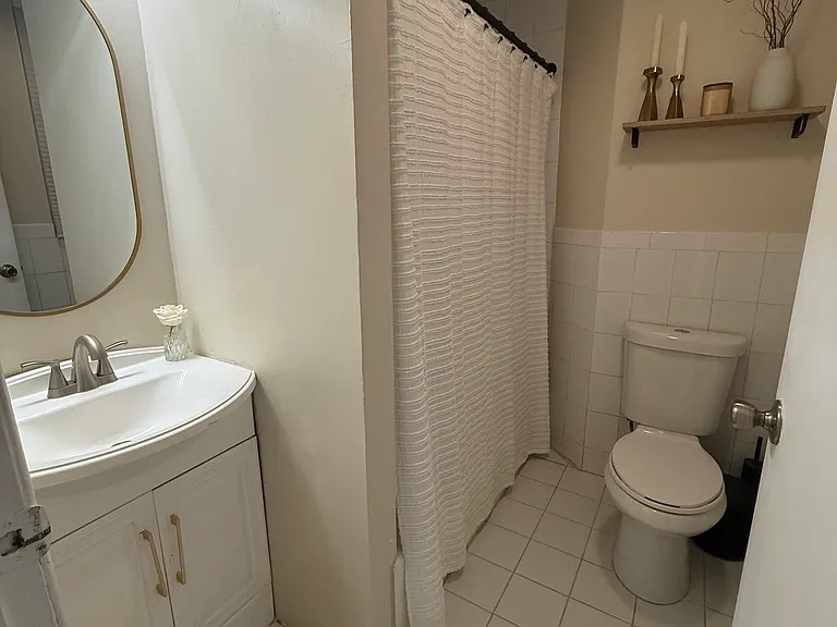 1104 Washington St #7 — Photo 6
