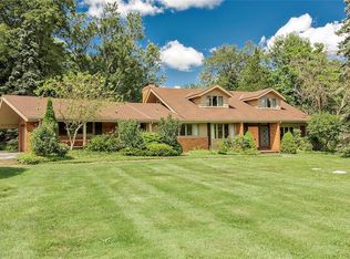 29629 Gates Mills Blvd, Pepper Pike, OH 44124