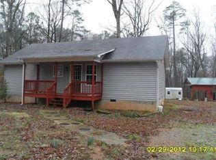 481 Carrie Cove Ln, Clarkesville, GA 30523