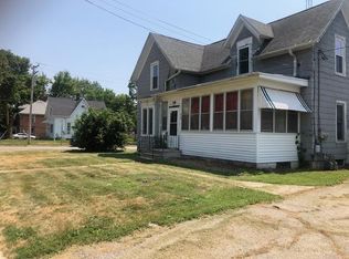 928 State St, Dekalb, IL 60115