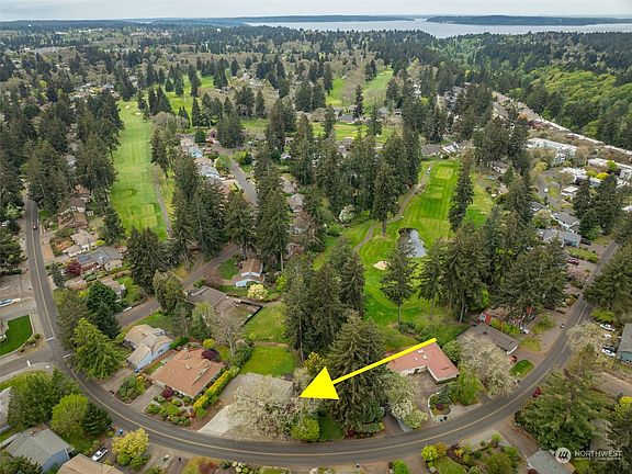 3rd image of 7212 Zircon Drive SW