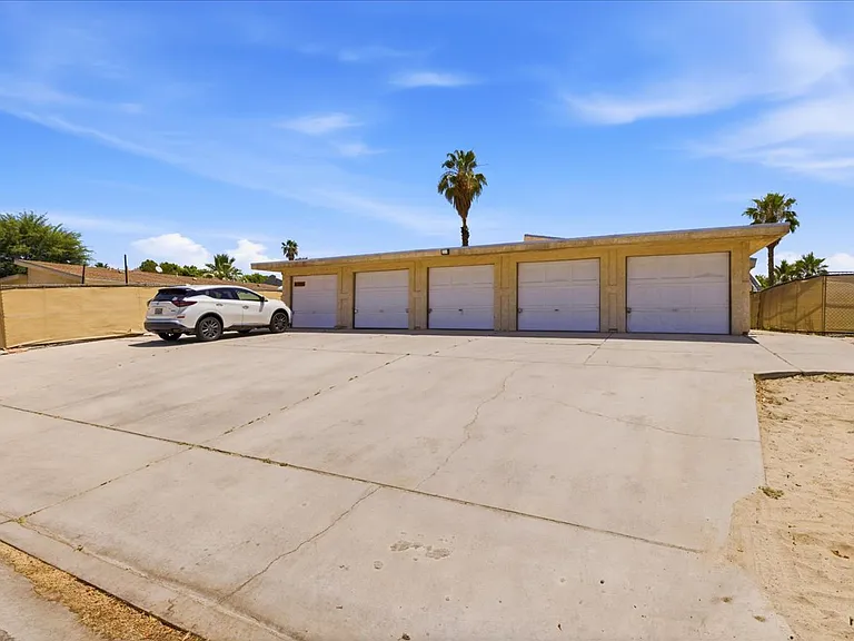 41995 Cambridge Avenue — Photo 14