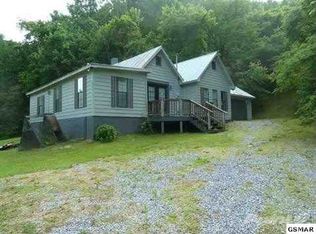 890 Indian Gap Rd, Sevierville, TN 37876