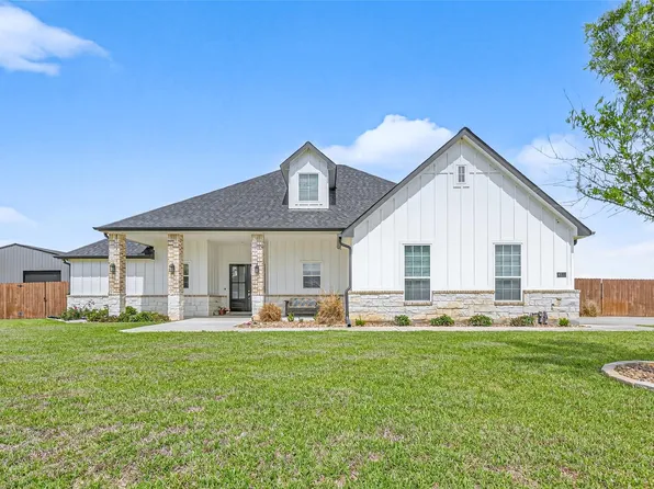 9711 Neon Moon Dr, Needville, TX 77461