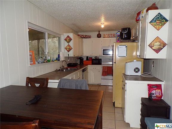 2nd image of 1906 Phyllis Dr