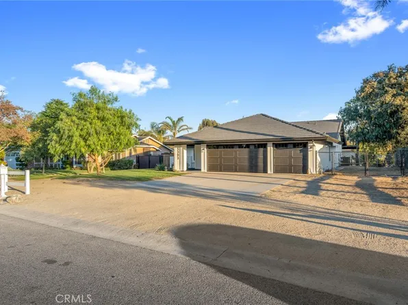 5393 Roundup Rd, Norco, CA 92860