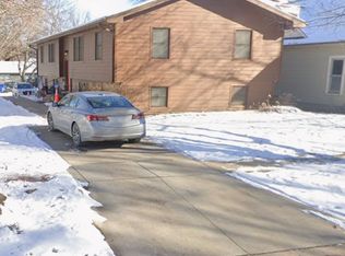 928 Alabama St APT 1, Lawrence, KS 66044