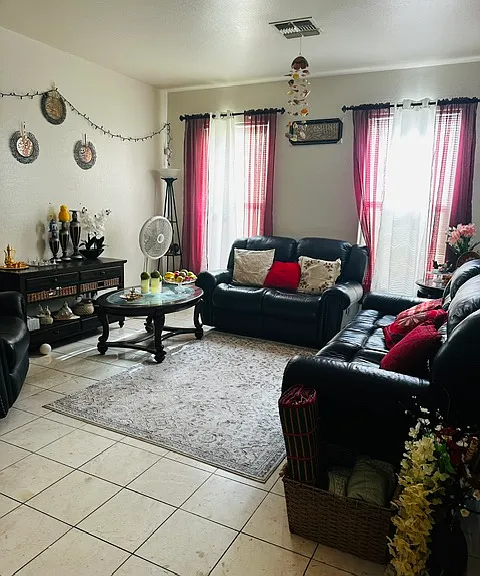 4432 W T Ryan Ln — Photo 4