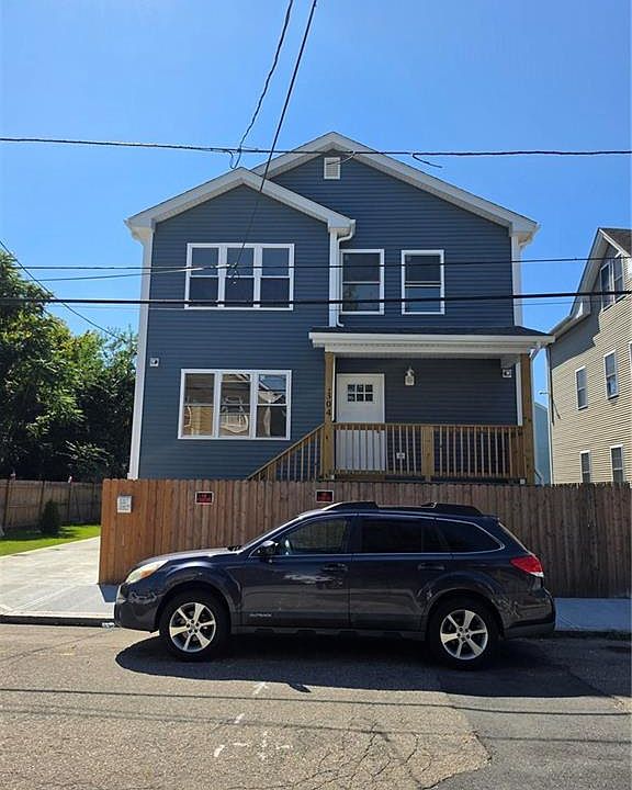 1st image of 304 Swan St