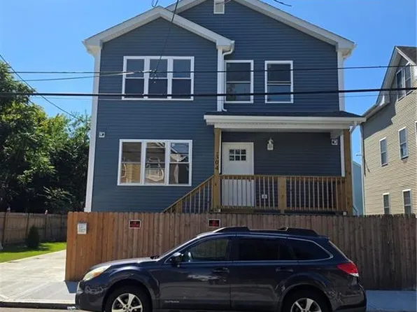 304 Swan St, Providence, RI 02905