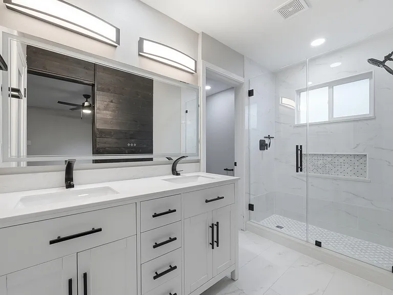 8404 Hornet Dr — Photo 11