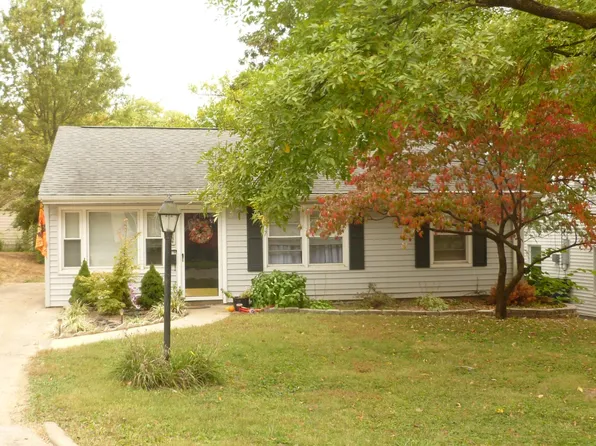9334 Berry Ave, Saint Louis, MO 63144