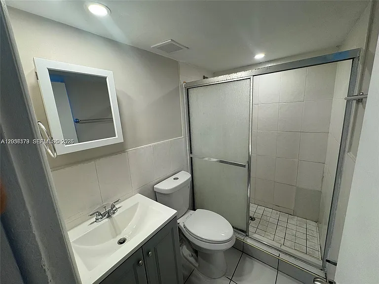 1370 NE 119th St #137006 — Photo 9
