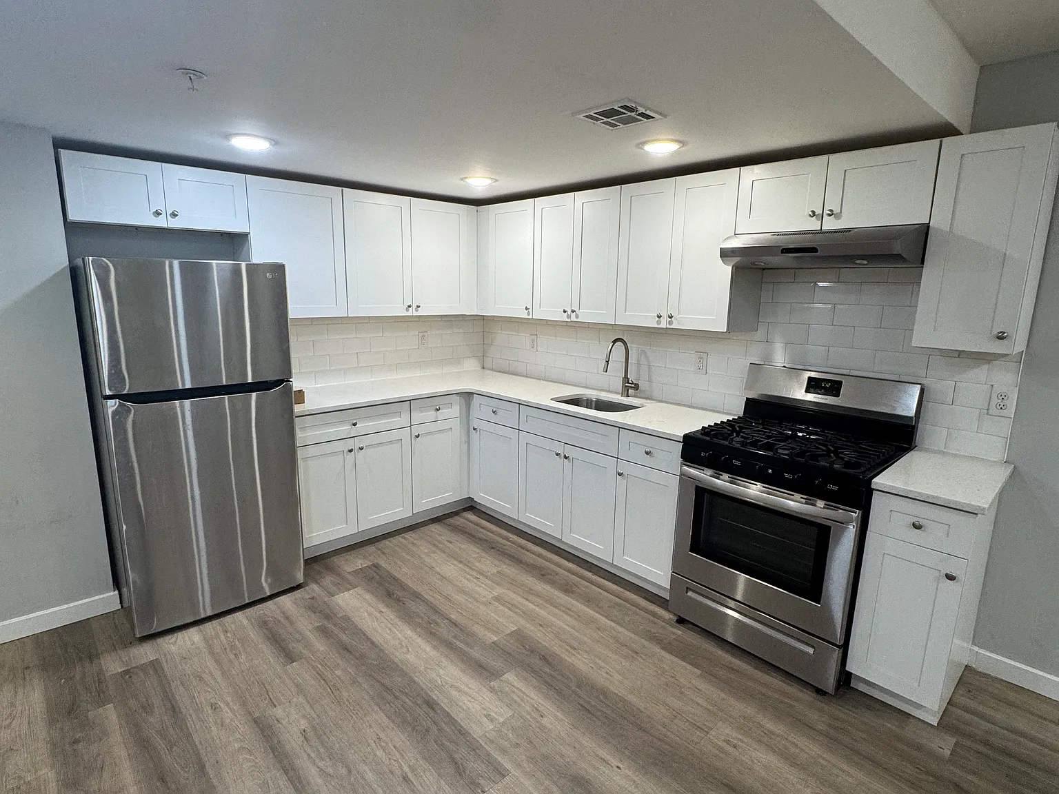 1 bed, $1,800 — Photo 1