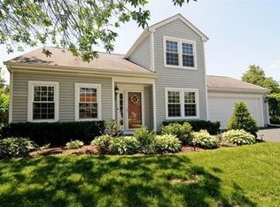 1184 Bristol Trail Rd, Lake Zurich, IL 60047