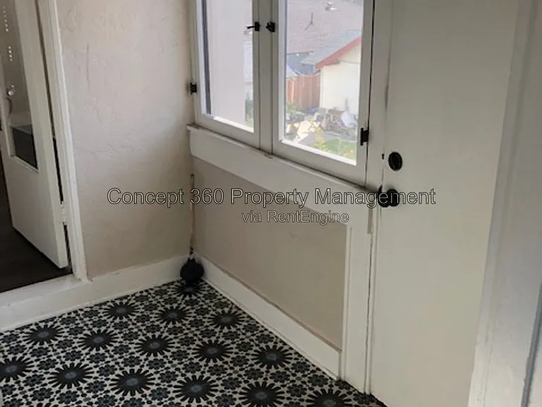 1144 E Appleton St #2 — Photo 31