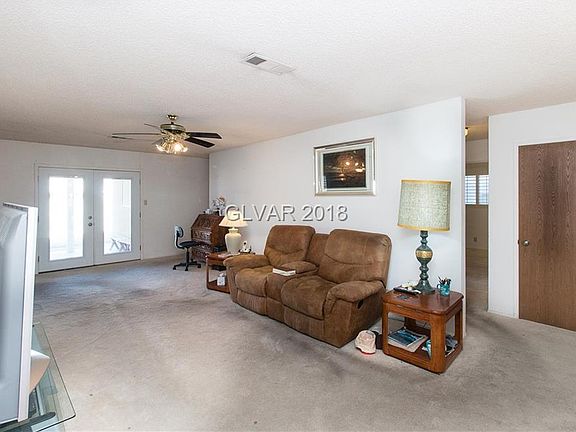 3rd image of 7404 Barkentine St