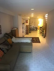 Rented by R New York