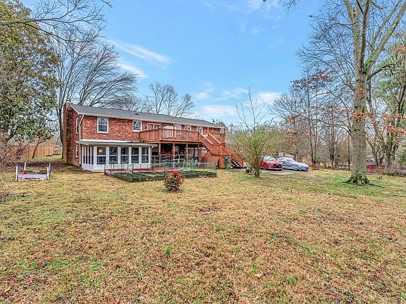 4th image of 613 Iron Gate Ct #2