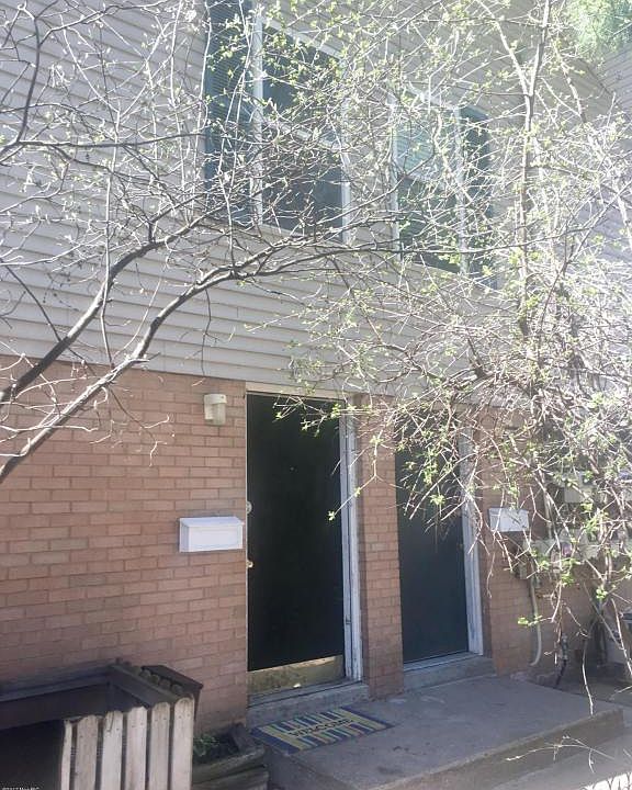 2nd image of 3573 Kenbrooke Ct